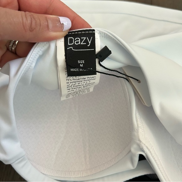 ⛔️SOLD⛔️NWT Cropped tank top bundle - Picture 9 of 10